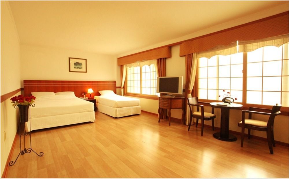 Ramada By Wyndham Suanbo Hotel Chungju Ngoại thất bức ảnh